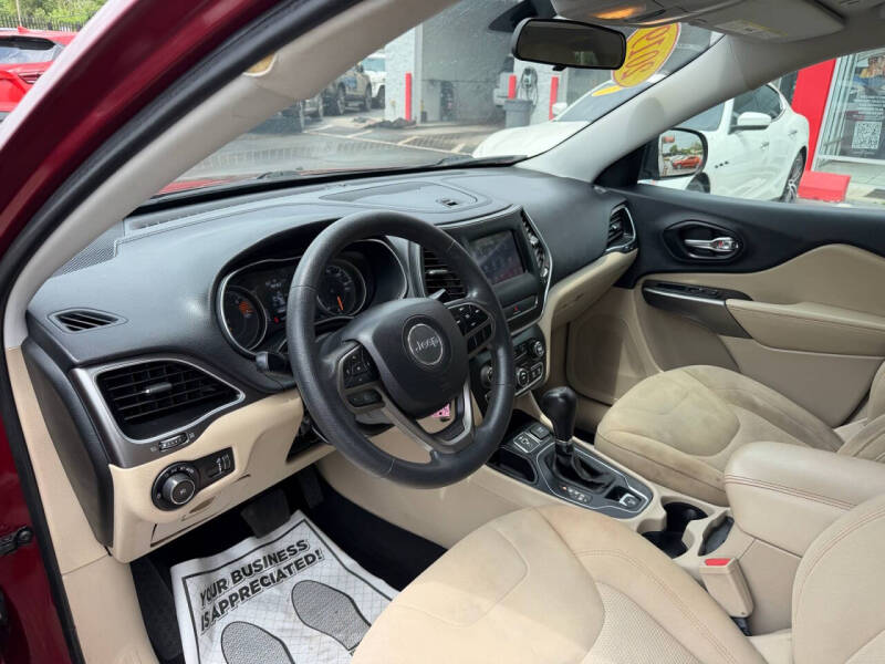 2019 Jeep Cherokee Latitude