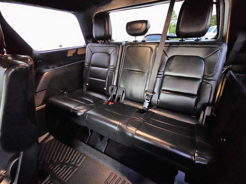 2023 Lincoln Navigator Standard