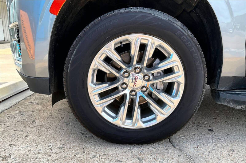 2023 GMC Yukon SLT