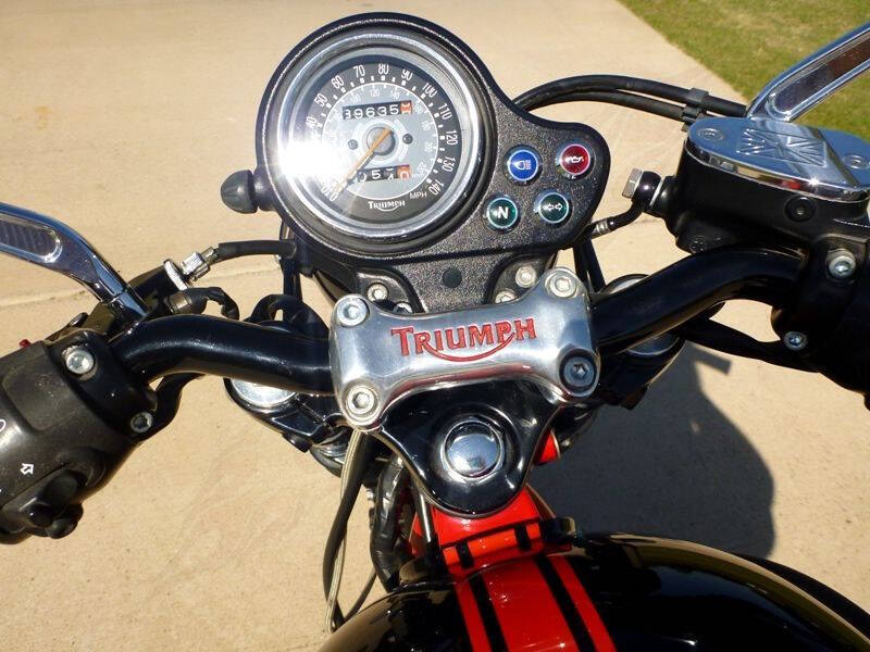 2001 Triumph Bonneville