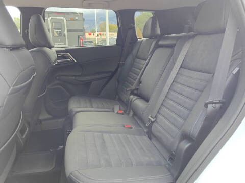 2025 Mitsubishi Outlander PHEV SE