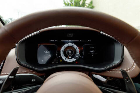 2025 Aston Martin DBX 707