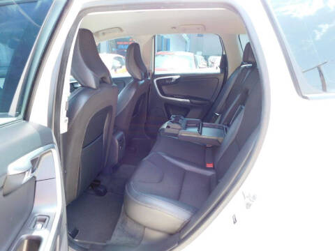 2016 Volvo XC60 T5 Drive-E