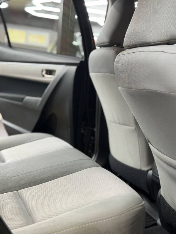 2015 Toyota Corolla LE