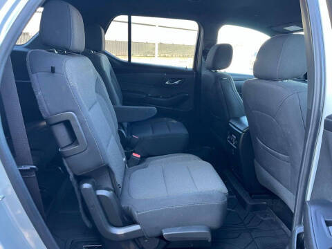 2022 Chevrolet Traverse LT Cloth