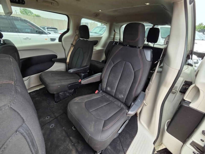 2017 Chrysler Pacifica Touring