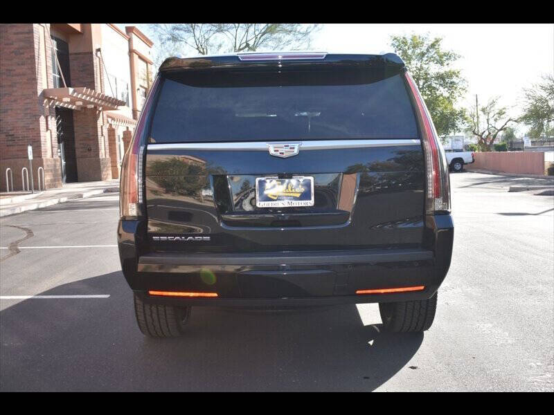 2017 Cadillac Escalade Luxury