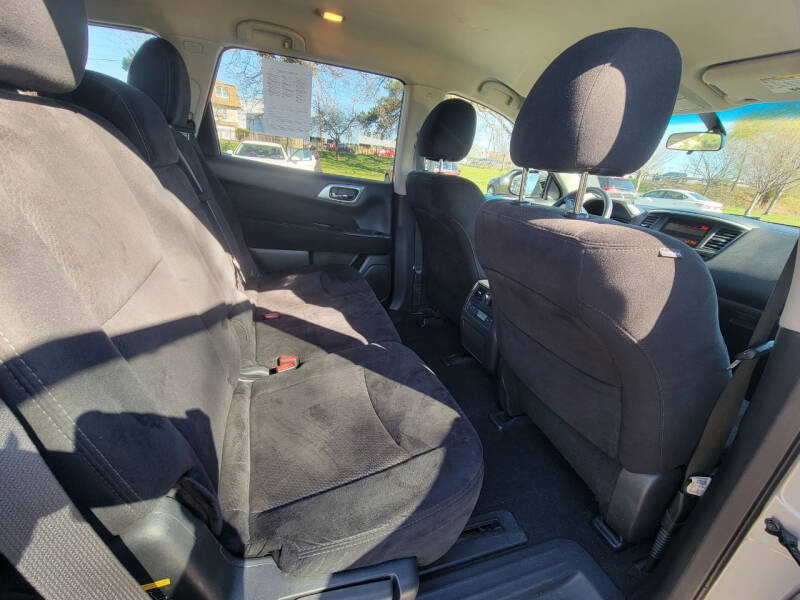 2015 Nissan Pathfinder Platinum