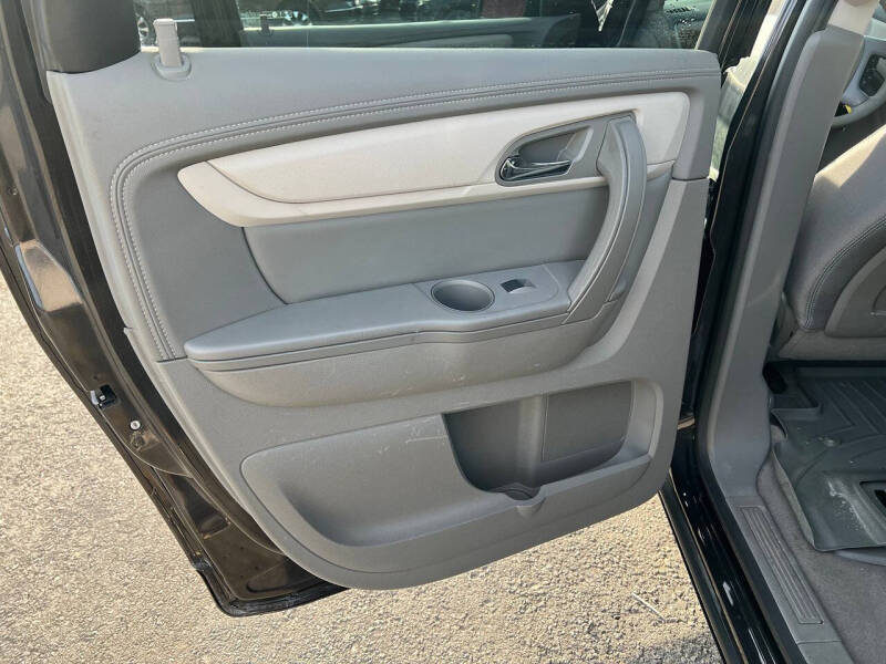 2017 Chevrolet Traverse LS