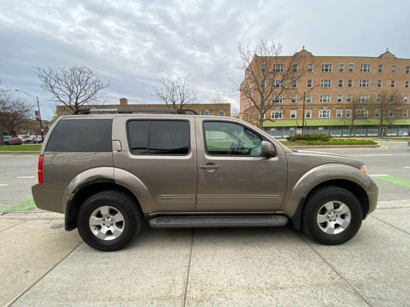 2006 Nissan Pathfinder SE