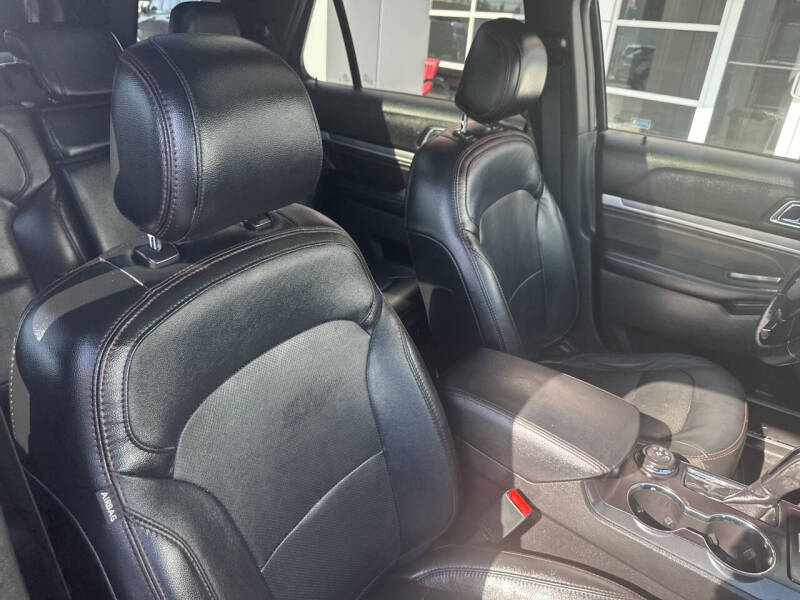 2017 Ford Explorer Sport