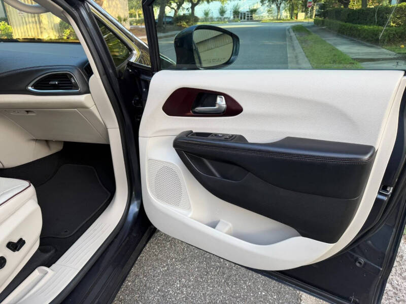 2019 Chrysler Pacifica Limited