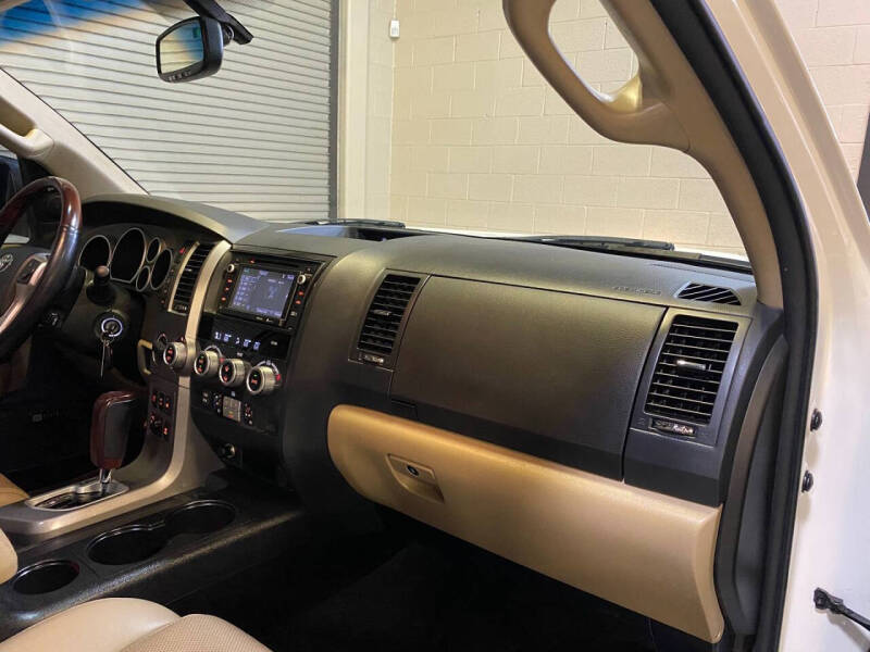 2014 Toyota Sequoia Platinum