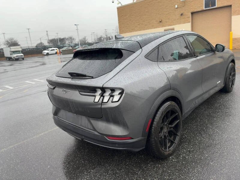 2021 Ford Mustang Mach-E Select