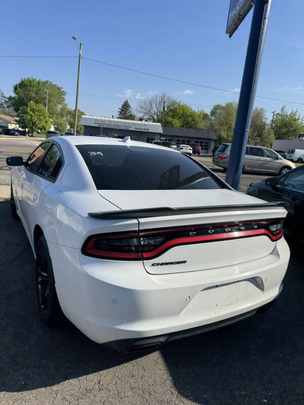 2016 Dodge Charger SE