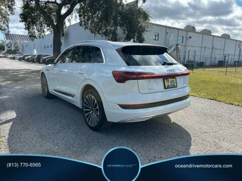 2019 Audi e-tron quattro Prestige