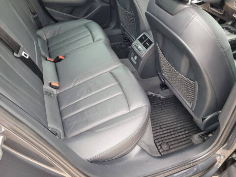 2017 Audi A4 2.0T quattro Premium