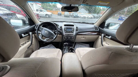 2015 Kia Sorento LX