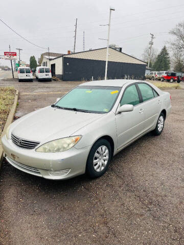 2005 Toyota Camry LE
