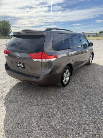 2013 Toyota Sienna LE 7-Passenger Auto Access Seat