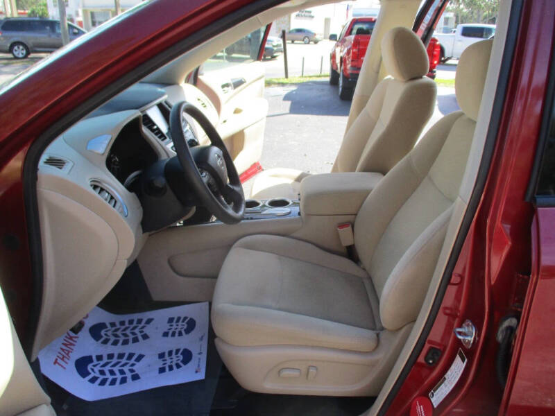 2016 Nissan Pathfinder SV