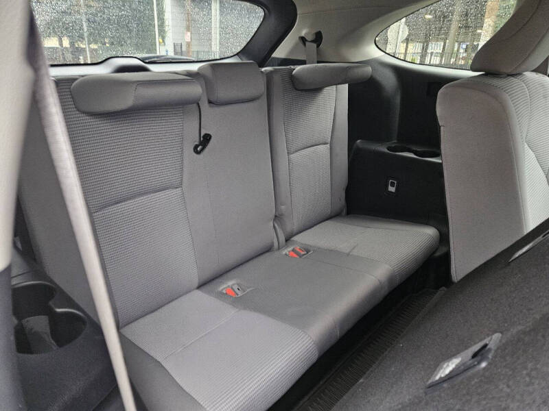 Image 9 of 2022 Toyota Highlander L
