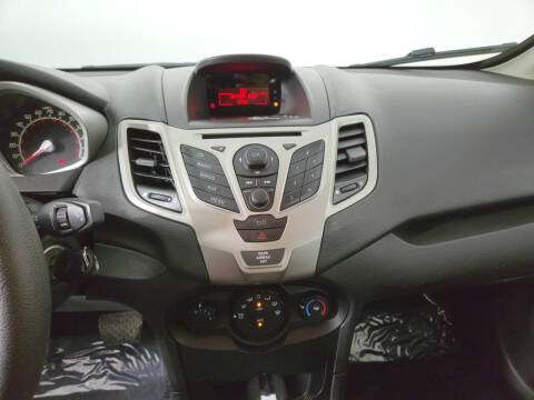2012 Ford Fiesta SE