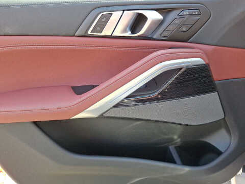 2025 BMW X6 xDrive40i