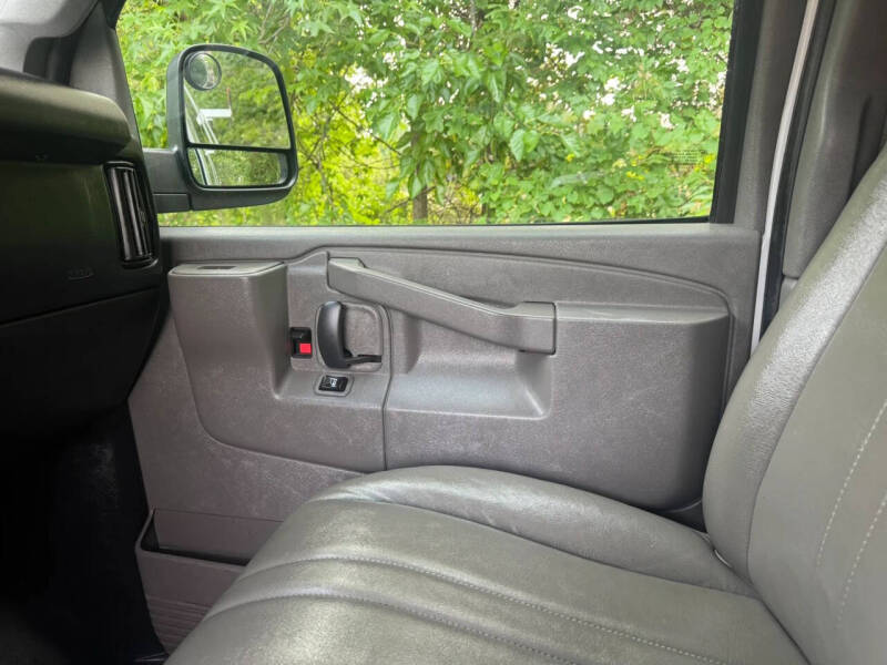 2017 Chevrolet Express 2500