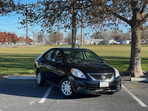 2014 Nissan Versa 1.6 S