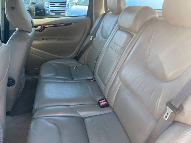 2005 Volvo XC70