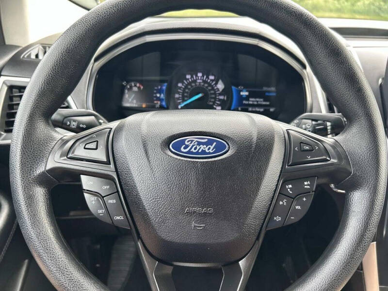 2023 Ford Edge SE