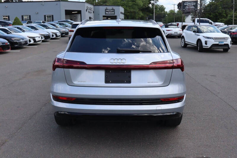2021 Audi e-tron quattro Premium Plus