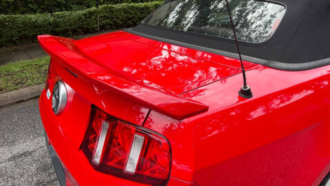 2012 Ford Mustang V6