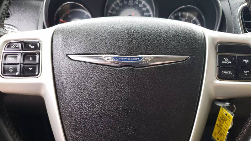 2011 Chrysler 200 Limited