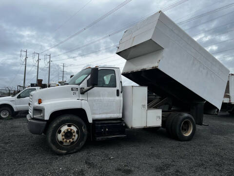 2005 GMC TopKick C7500 for sale at Mario's Motors Inc in Leesburg VA