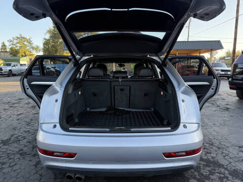 2015 Audi Q3 2.0T quattro Prestige