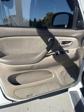 2007 Toyota Sequoia SR5