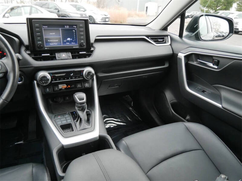 2022 Toyota RAV4 XLE Premium