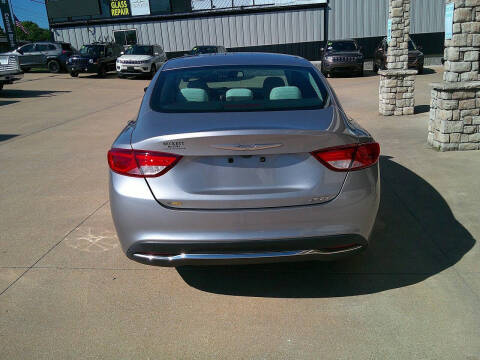 2016 Chrysler 200 Limited
