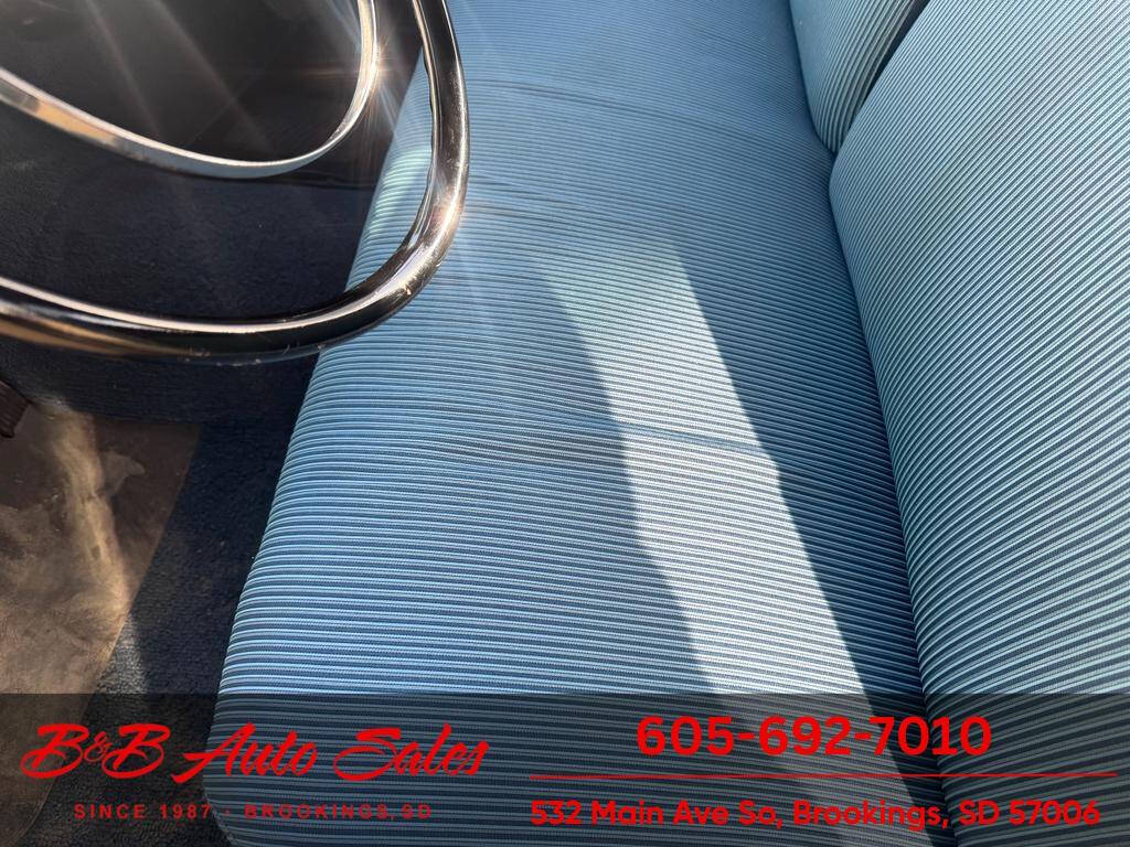 1952 Ford Crestline 41
