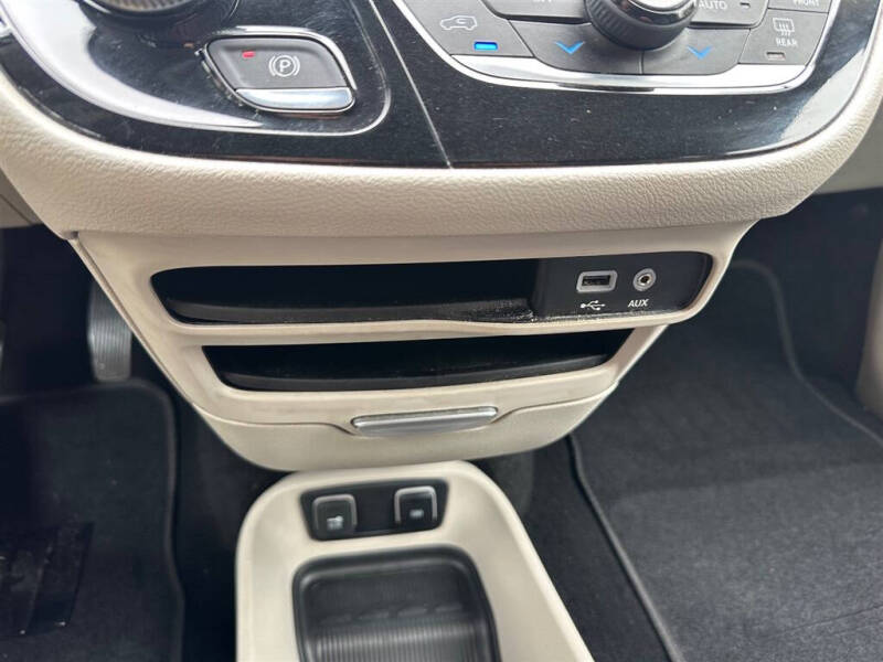 2018 Chrysler Pacifica Touring L