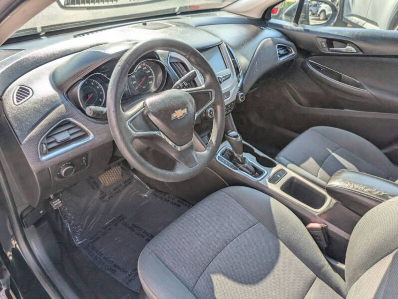 2017 Chevrolet Cruze LS Auto