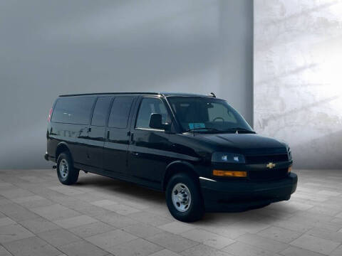 2025 Chevrolet Express LS 3500
