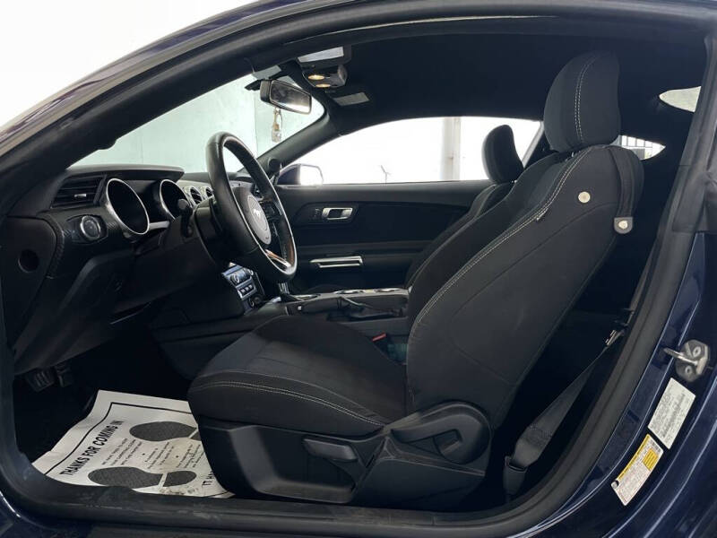 2020 Ford Mustang EcoBoost