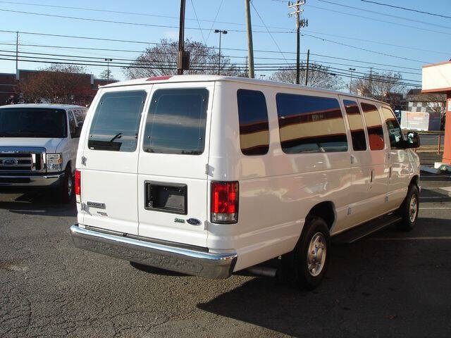 2013 Ford E-Series E-350 SD XLT