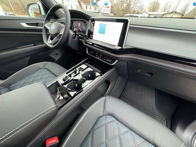 2026 Volkswagen Atlas Cross Sport SEL Premium R-Line 4Motion