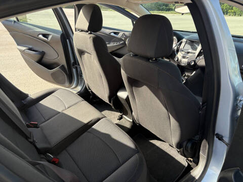 2017 Chevrolet Cruze LS Auto