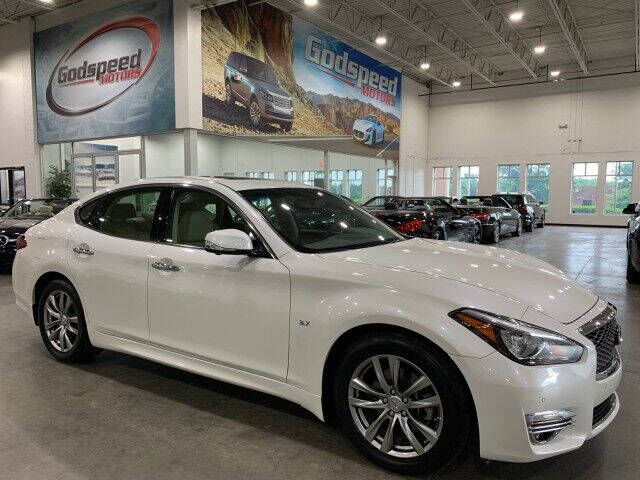2016 Infiniti Q70 3.7