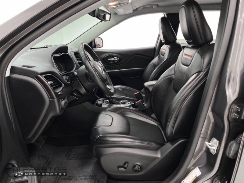 2020 Jeep Cherokee Trailhawk